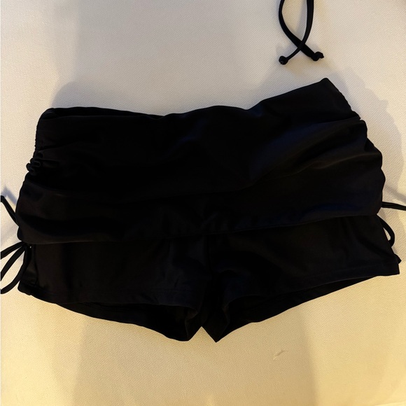 Amazon Bikini Set - Picture 4 of 5